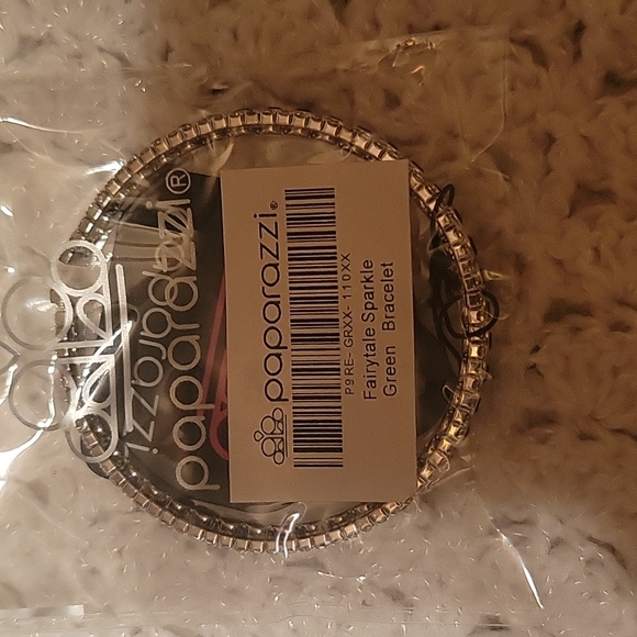 Paparazzi ladies bracelets. NWT. BUNDLED (3pcs) - Picture 5 of 7